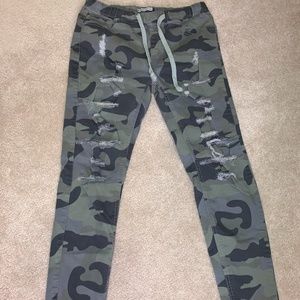 Camo Ripped Jeans Jogger Style